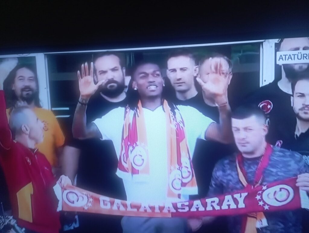 Rafael Leao Galatasaray