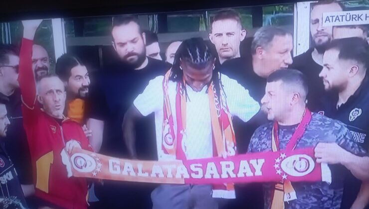 Sarı Kırmızılılarda Tarihi Transfer Rafael Leao İstanbul’a Geldi İşte İlk Sözleri