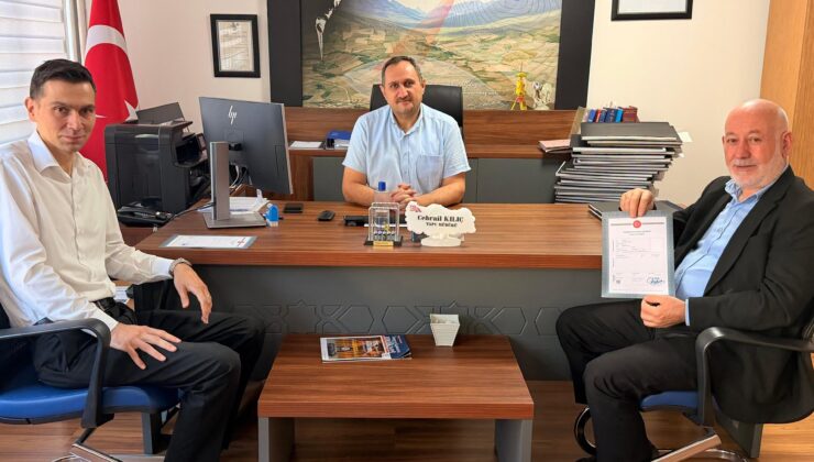 Şebinkarahisar’da Yıllardır Atıl Duran Alan İçin Dev Adım: Eski Dispanser Binası Yerine Modern İş Merkezi Geliyor!
