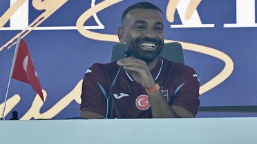 Karadeniz’de Salah Çılgınlığı: Mısırlı Yıldızdan İmzası Sonrası Olay Sözler!
