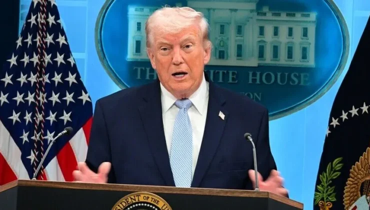 Las Vegas Mitinginde Çirkin Hakaret: Trump Kazanan Müslüman Rakibine Canlı Yayında Küfretti!