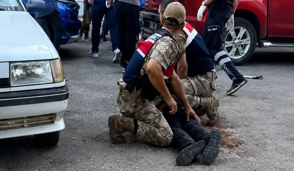 Viranşehir hastane bahçesinde silahlı saldırı
