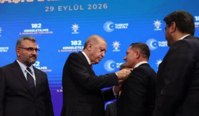 Siyasette Sıcak Gelişme: Koyulhisar Belediye Başkanı AK Parti Saflarına Katıldı.