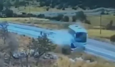 Gaziantep’i Yasa Boğan Feci Kaza Kamerada: Otomobille Otobüs Çarpıştı 7 Ölü!