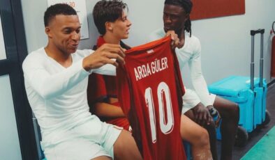 Geceye Damga Vuran Fotoğraf! Mbappe’nin Arda Güler Formasına Bakışı Gündem Oldu