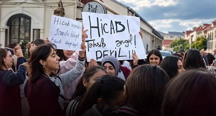 Azerbaycan başörtüsü krizi