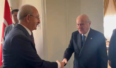TBMM’de Siyasete Damga Vuran Sürpriz Zirve: Bahçeli ile Kılıçdaroğlu Bir Araya Geldi!
