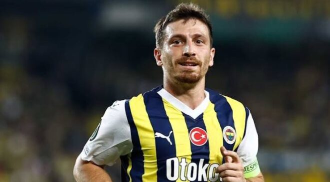 Fenerbahçe’de Mert Hakan Yandaş Sürprizi: Rizespor Maçı Kadrosunda Yer Aldı!