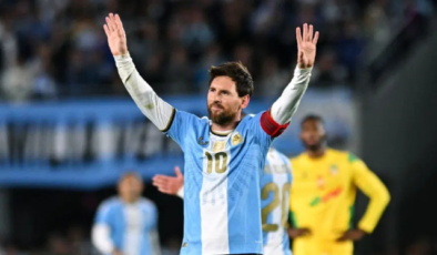 Lionel Messi’nin Veda Gecesinde Büyük Skandal: 85 Bin Taraftar Islıkladı.
