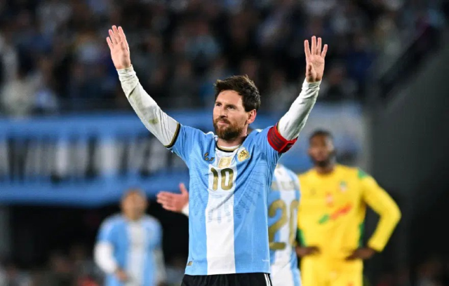 Lionel Messi’nin Veda Gecesinde Büyük Skandal: 85 Bin Taraftar Islıkladı.