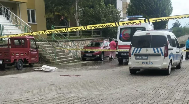 Eski Komşusuyla Tartışan Adam Son Eşyalarını Alırken Katledildi.