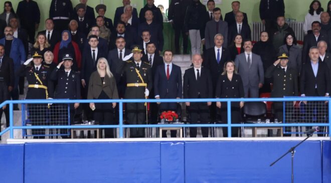 Şebinkarahisar’da 103. Yıl Coşkusu Tavan Yaptı: İlçe Halkı Meydanlara Akın Etti.