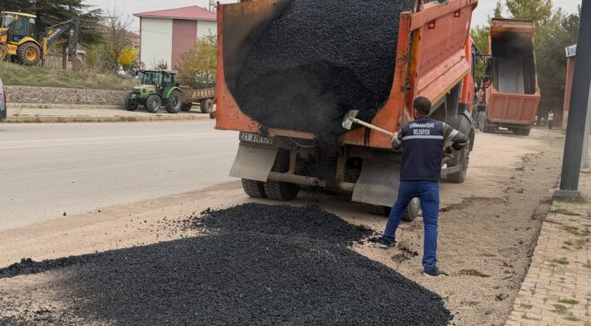 Şebinkarahisar Yollarında Büyük Yenileme Hamlesi: Sokaklar Tek Tek Onarılıyor