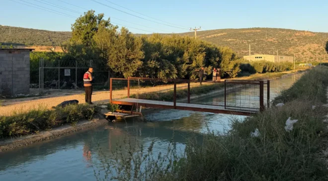 Silifke’de Şok Olay: Sulama Kanalında Hareketsiz Yatan Kişi Ekipleri Harekete Geçirdi.