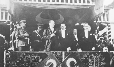 Küllerinden Doğan Bir Milletin Geleçek İmzası: Cumhuriyetin Değişmeyen Ruhu