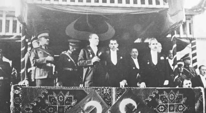 Küllerinden Doğan Bir Milletin Geleçek İmzası: Cumhuriyetin Değişmeyen Ruhu